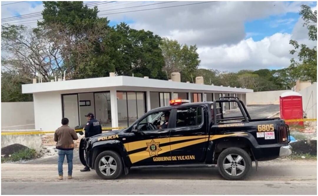 Al lugar acudieron paramédicos de la SSP, quienes confirmaron que el albañil ya no contaba con signos vitales (22/01/2025). Foto: Especial