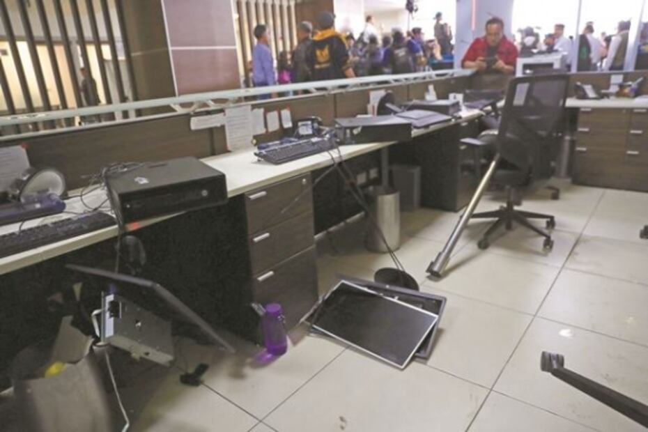 Mujeres protestan contra abusos de policías; “fue una provocación”: Sheinbaum