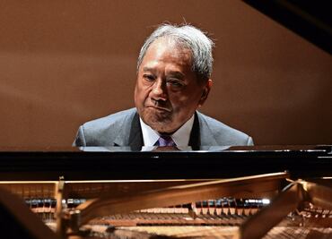 Batallan para recrear a Armando Manzanero con IA