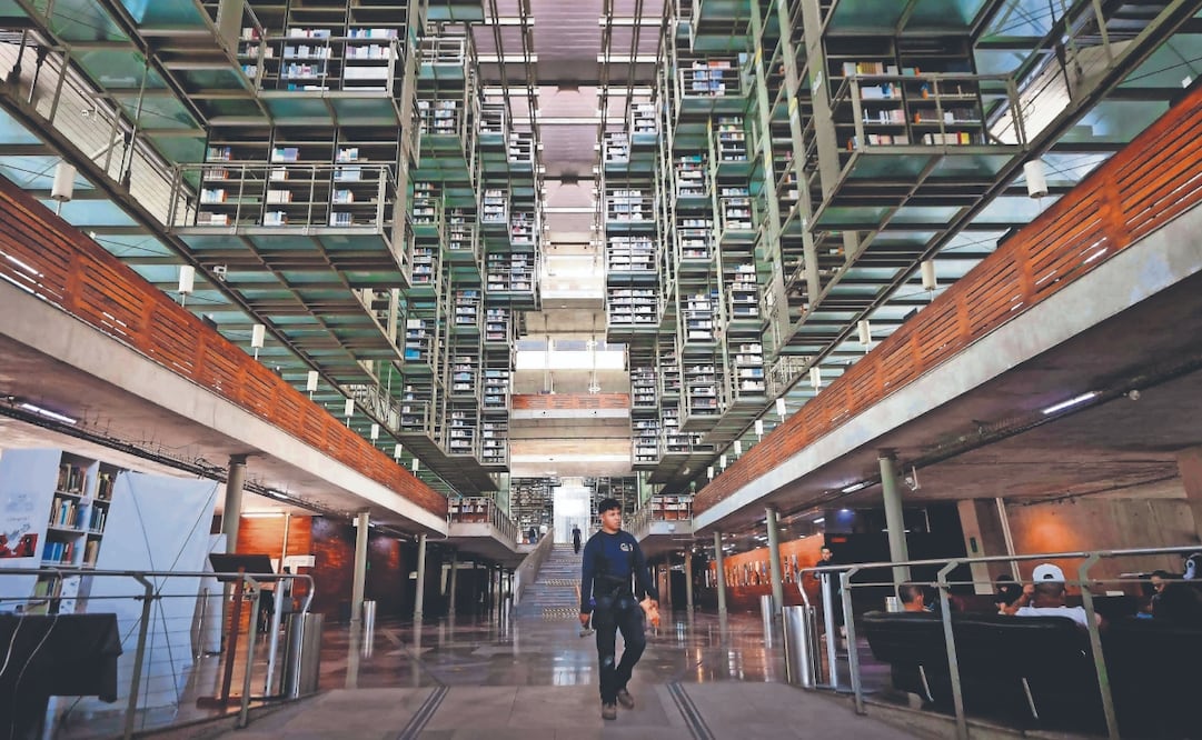 Las acciones del gobierno pretenden renovar los acervos de las bibliotecas públicas y ampliar el acceso de la población a la lectura. En la imagen, la Biblioteca Vasconcelos. Foto: Archivo/ EL UNIVERSAL