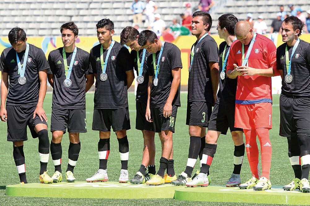 Los pupilos de Raúl Gutiérrez lucieron alicaídos con la plata lograda (NOTIMEX)