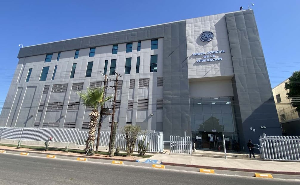 Vinculan a proceso a cinco exfuncionarios de Morelos; permanecerán en Cefereso de Hermosillo.
Foto: Especial.