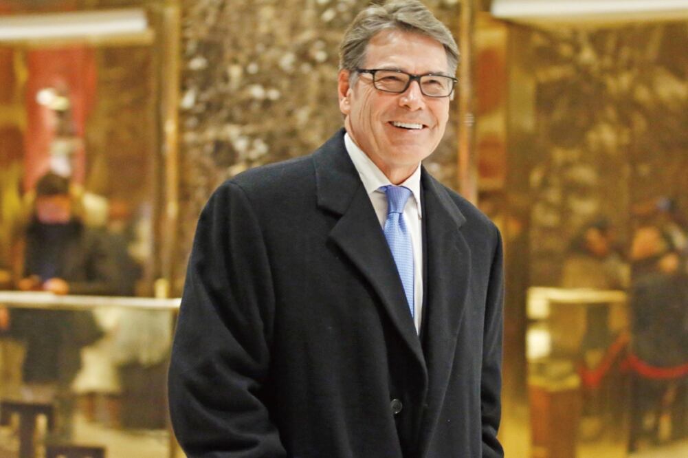 El ex gobernador de Texas, Rick Perry, el lunes. (KATHY WILLENS. AP)