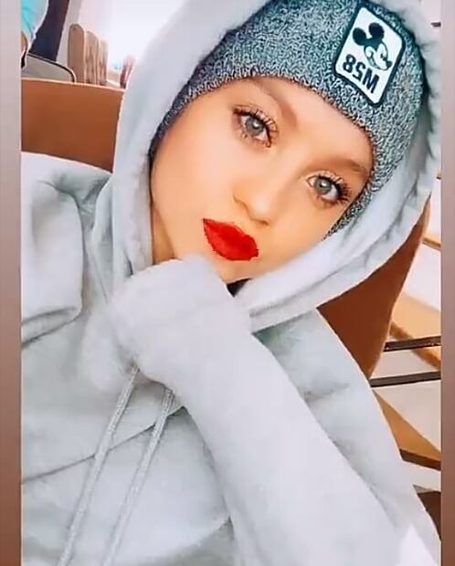 Karol Sevilla y sus looks perfectos para quedarse en casa