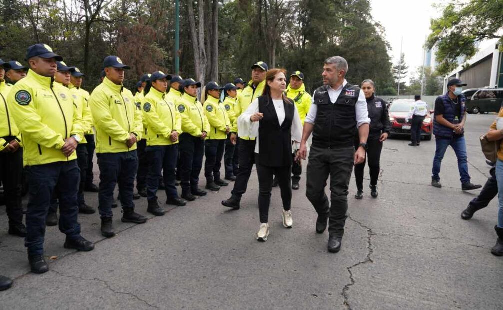 Mauricio Tabe encabeza el inicio de retiro de vehículos mal estacionados y cuyo objetivo es la recuperación de espacios públicos 31 de enero. Foto: Especial