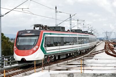 Prueban el tren más rápido de AL, de México a Toluca
