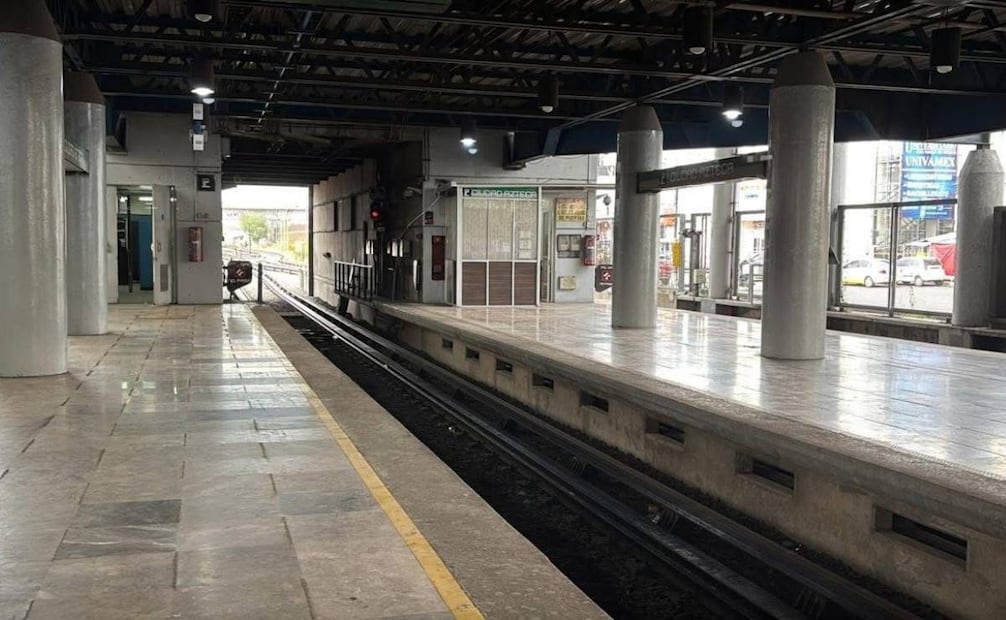 Metro acuerda retiro de ambulantes en 8 estaciones de la Línea B de Ecatepec; reordenan comercio en andenes.
Foto: Especial.