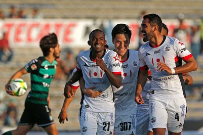 Lobos BUAP comienza con el pie derecho y derrota a Santos
