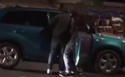 VIDEO. Captan asalto a automovilista en Apatlaco 