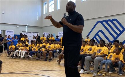 Magic Johnson compara el VIH con la pandemia del Covid-19
