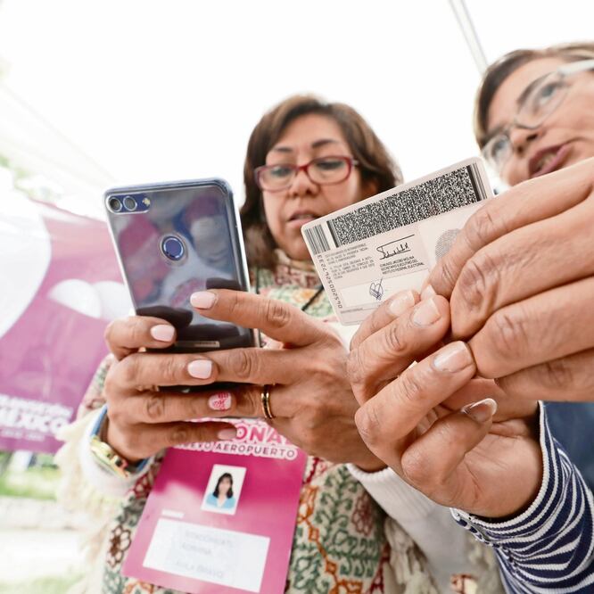 Los horarios para acudir a votar son de las ocho de la mañana a las seis de la tarde; la consulta finaliza hoy. Foto: LUIS CORTÉS. EL UNIVERSAL