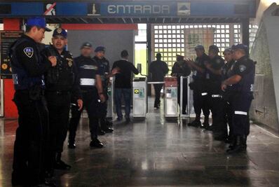 Baja presencia de vagoneros en el Metro