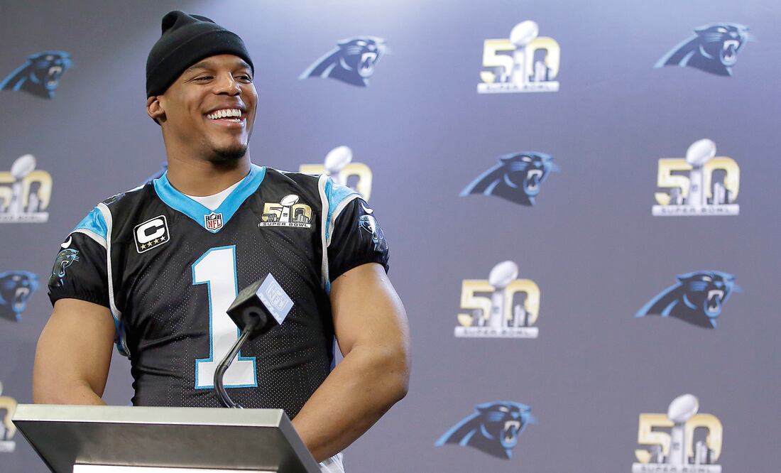 Cam Newton se enfrentará a la mejor defensiva de la Liga y será presionado por Von Miller y DeMarcus Ware (MARCIO JOSÉ SÁNCHEZ. AP)