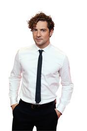 Bisbal niega haber contratado prostitutas