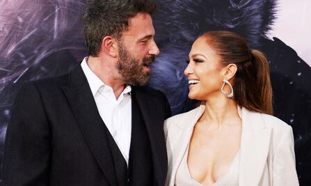 Ben Affleck y Jennifer López se reencuentran en la premiere de "El beso de la Mujer Araña"