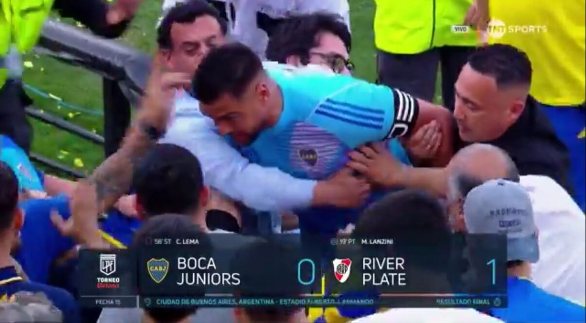 Chiquito Romero se encaró con los hinchas de Boca Juniors / Foto: Especiales