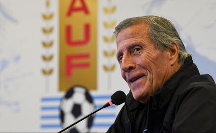 Para Diego Forlán, Tabárez marcó "un antes y un después" en selección de Uruguay