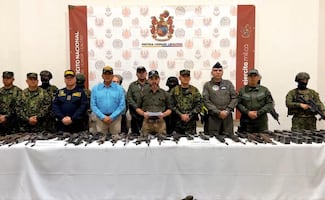 Presidente de Colombia exhibe cadáveres tras operación contra las FARC; desata críticas de la oposición