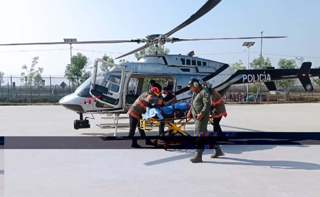 El policía  fue trasladado por el helicóptero Jaguar 1 de Ecatepec tras caerse de la moto y sufrir contusión en el abdomen