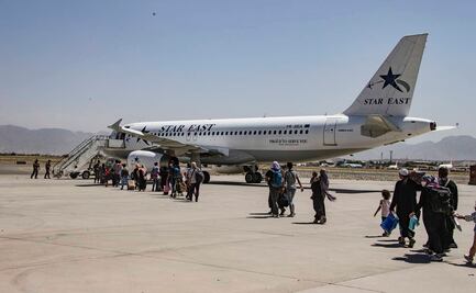 Por amenazas, EU pide abandonar puertas del aeropuerto de Kabul