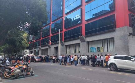 VIDEO: Trabajadores de CFE son desalojados por hallazgo de posible artefacto explosivo en alcaldía Cuauhtémoc