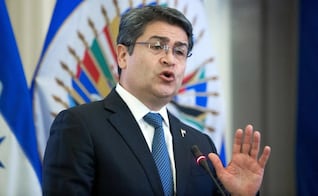 Justicia hondureña impone medidas cautelares a Juan Orlando Hernández; expresidente evita la prisión