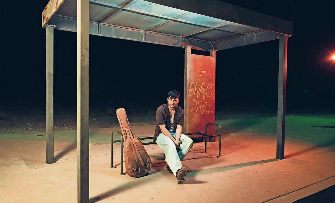 El sonorense, cuyo nombre real es Juan Carlos, recientemente ganó Gaviota de Plata en el Festival de Viña del Mar con una canción propia. (14/04/2025) Foto: Westwood