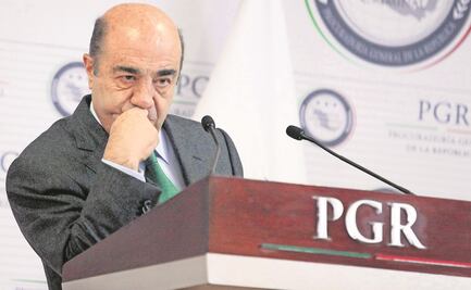 Juez decide hoy si vincula a proceso a Murillo Karam