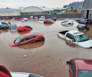 Lluvias provocan inundaciones en Toluca y Metepec