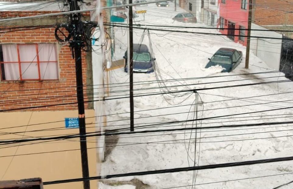 Se observaron calles con más de 20 centímetros de granizo y otras inundadas. (Foto: especial)