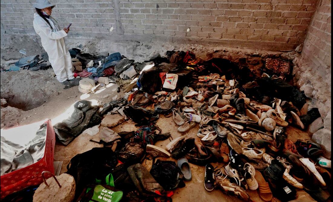 Autoridades federales y estatales realizan investigaciones en el Rancho Izaguirre en donde fueron encontrados restos humanos y cientos de pertenencias de personas en Teuchitlán, Jalisco, el 12 de marzo de 2025. Foto: AFP