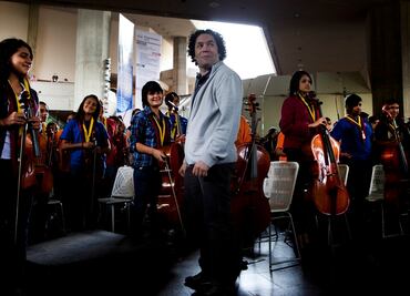 Dudamel lamenta cancelación de gira con orquesta de Venezuela