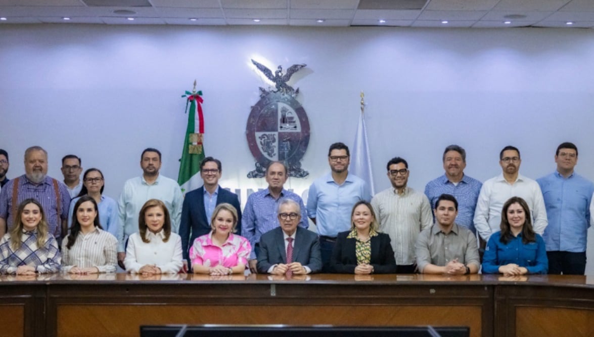 Rubén Rocha Moya se reúne con su gabinete. (Foto: especial)