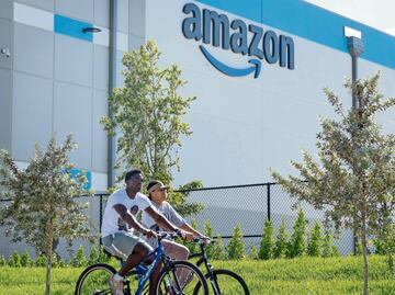 Amazon recortará su personal por IA, anticipa su director