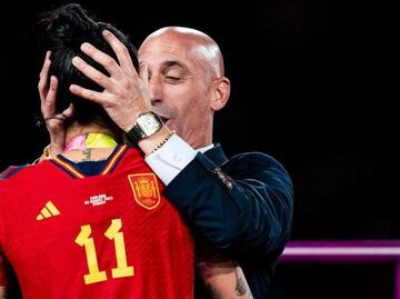 Jennifer Hermoso denuncia ante la Fiscalía a Luis Rubiales, por beso en la final del Mundial