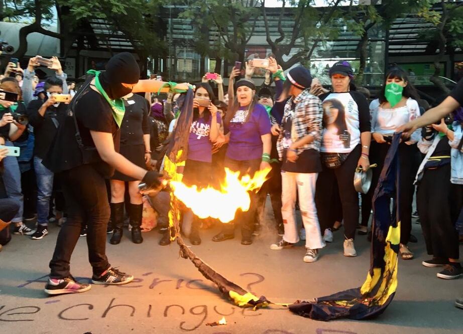 Las mujeres modificaron la canción "Un violador en tu camino". Foto: Tanya Guerrero / EL GRÁFICO
