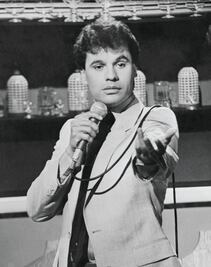 Juan Gabriel. De cantante popular a divo eterno 
