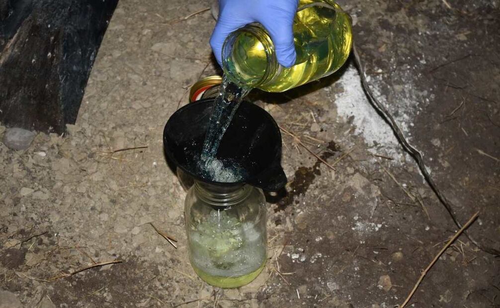 FGR asegura en cateo 30 mil litros de combustible e inhabilita una toma clandestina en Escobedo, Nuevo León. Foto: Especial