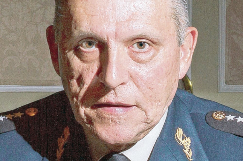 Tropa cierra filas con Cienfuegos