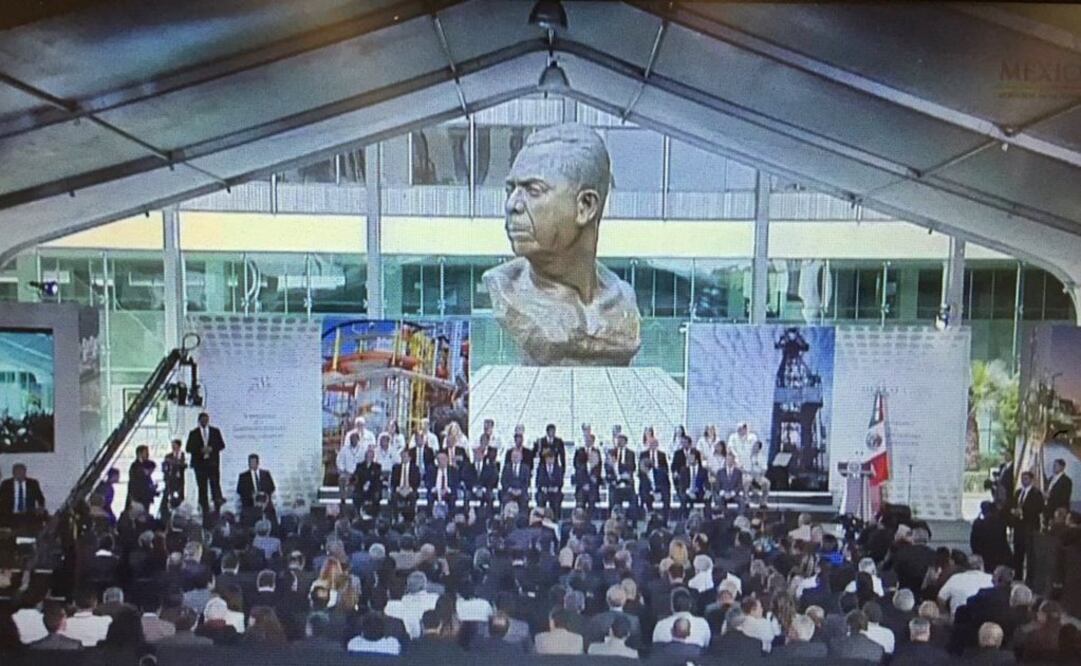 "Se equivocan quienes dudan de Pemex; saldrá fortalecida"