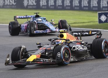 Checo Pérez habló tras chocar en el sprint del GP de Bélgica: "Llegó Hamilton y arruinó la carrera"