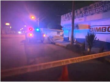 Sujetos atacan a machetazos a hombre afuera de tienda en Mérida; realizan movilización policíaca para dar con agresores