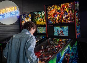 Cuánto cuesta jugar con un pinball en el nuevo showroom de CDMX