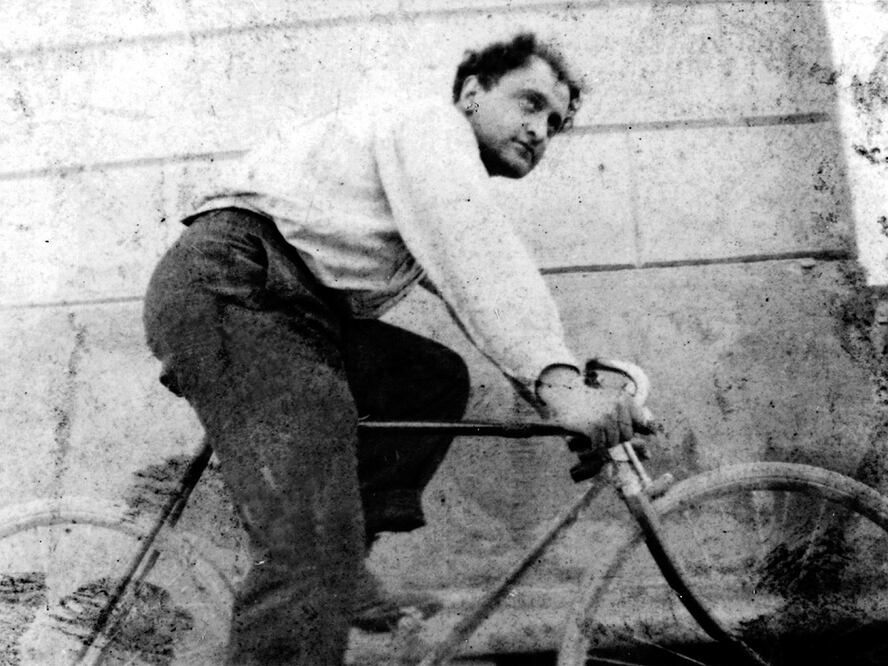 Federigo Tozzi nació en Siena en 1882, también escribió el libro Bestias. Foto: Biblioteca Nacional de España