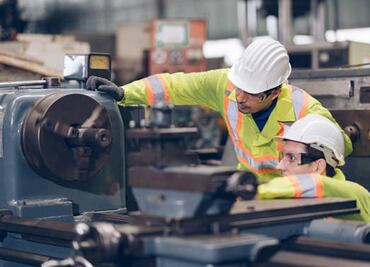 Cae 1.5% producción manufacturera al cierre de 2024; aumenta plantilla laboral en producción