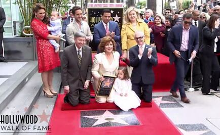 Angélica María devela su estrella en Hollywood