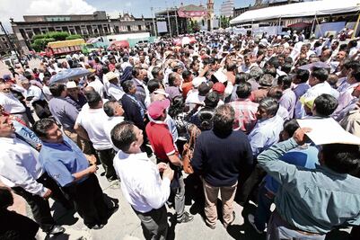 Transportistas pugnan por nuevas unidades