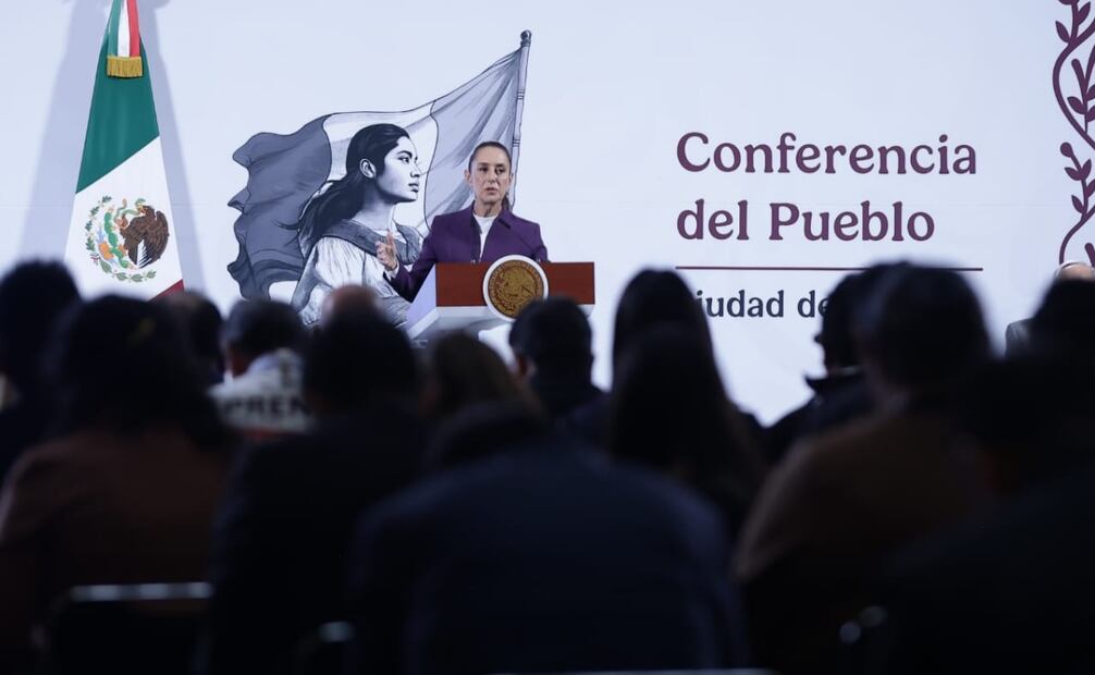 La Presidenta convocó a los mexicanos a una asamblea informativa, el próximo domingo 9 de marzo al mediodía en el Zócalo, para compartir las acciones que emprenderá su gobierno tras la imposición de aranceles de Estados Unidos a México. Foto: Fernanda Rojas / EL UNIVERSAL