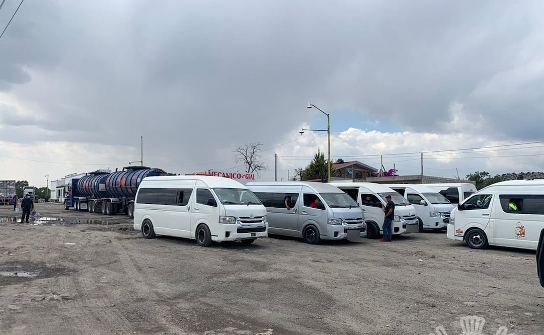 En 14 camionetas y un vehículo se transportarían a 335 migrantes de origen centroamericano. Foto: Especial 