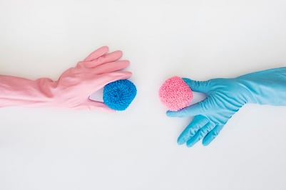 El truco para evitar que los guantes de goma huelan mal; así puedes eliminar bacterias y humedad